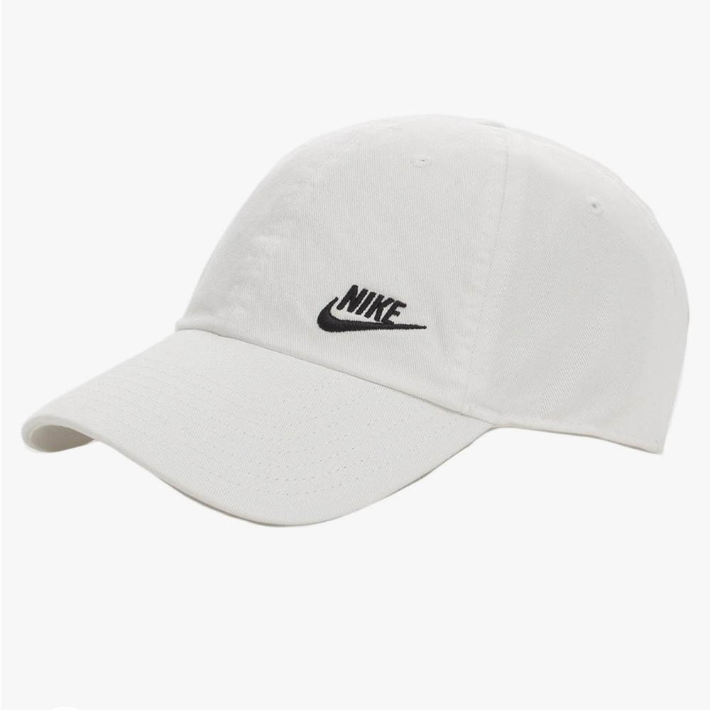 Nike Women’s Heritage 86 Futura Washed Hat! Retail: $30 - One Size!